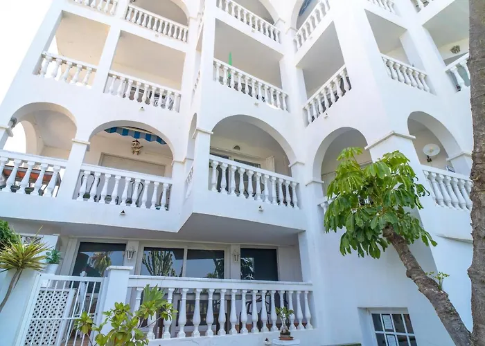 Stella Maris B Casasol * نيرخا